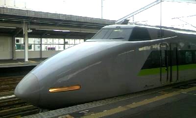 100系こだま。つい最近まで、0系もこれと同じ色になっていました 100系こだま