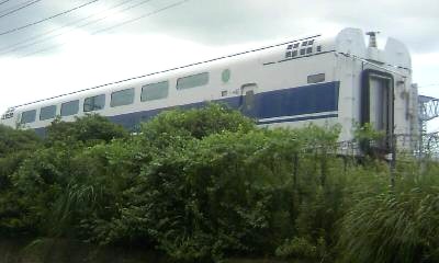 100系2階建て車両。かつて「ひかり」に4両連結されていました 100系2階建て車両