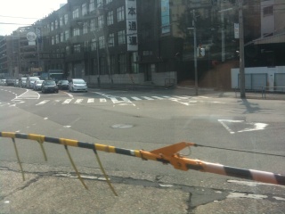 梅田貨物線の踏切。以前のオフ会で渡った場所でもあり、踏切警報音が「アミーゴ」冒頭のものと同じでした 梅田貨物線の踏切。以前のオフ会で渡った場所でもあり、踏切警報音が「アミーゴ」冒頭のものと同じでした