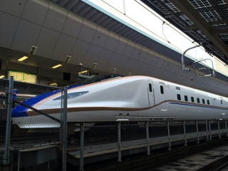 あさま505号長野行き。写っているのはグランクラスの車両です あさま505号長野行き。写っているのはグランクラスの車両です