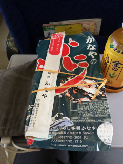 かなやのかにめし、長万部名物駅弁です かなやのかにめし、長万部名物駅弁です