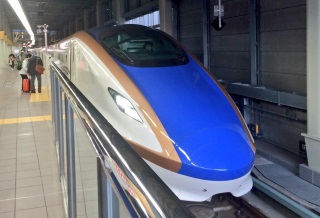 この日のかがやき500号はJR西日本所属のW7系第1編成でした この日のかがやき500号はJR西日本所属のW7系第1編成でした