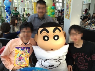 しんのすけと記念撮影。一生の宝物。
※顔は見せられません しんのすけと記念撮影。一生の宝物。
※顔は見せられません