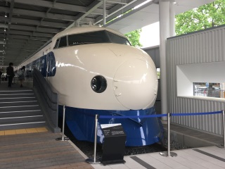 これは0系でも最初に作られた、50年前の車両 これは0系でも最初に作られた、50年前の車両