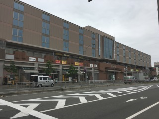 中央卸売市場本場の建物 中央卸売市場本場の建物