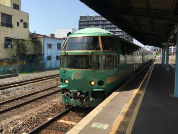 ゆふいんの森3号、86分遅れで到着 ゆふいんの森3号、86分遅れで到着